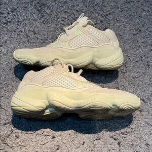 Adidas Yeezy 500 super moon